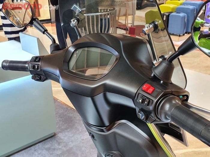 Canggih, Warna Speedometer Vespa Sprint Tech Bisa Berubah Otomatis