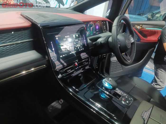 GAC E9 PHEV Tampil di Indonesia, Akan Jadi Lawan Baru Alphard