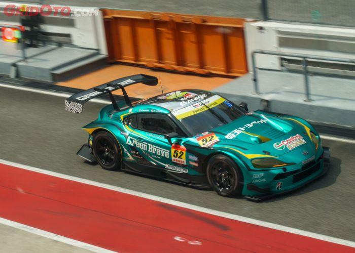 Berita Foto: Keseruan Sesi Kualifikasi Super GT 2025 di Sirkuit Sepang
