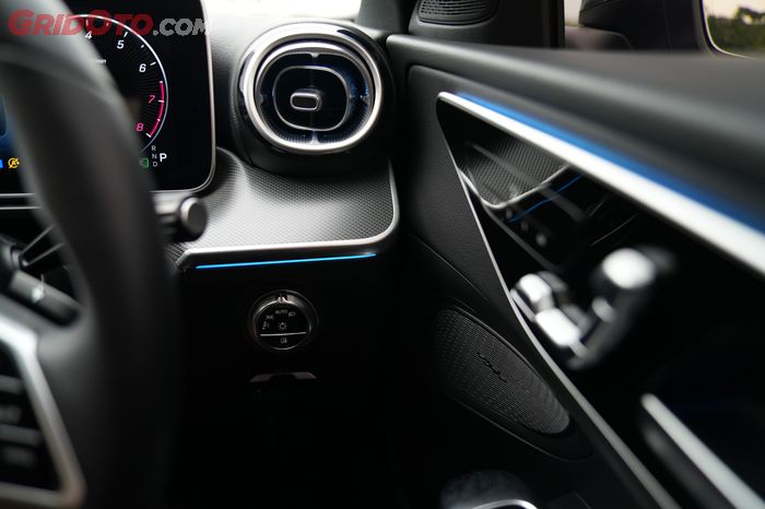 Satu Fitur Ini Jadi Kemewahan Khas Kabin Mobil Mercedes-Benz C Class