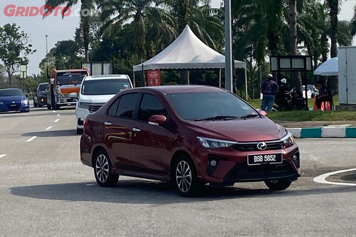 Sering Banget Kelihatan Di Jalanan Malaysia, Ini Spek Perodua Bezza