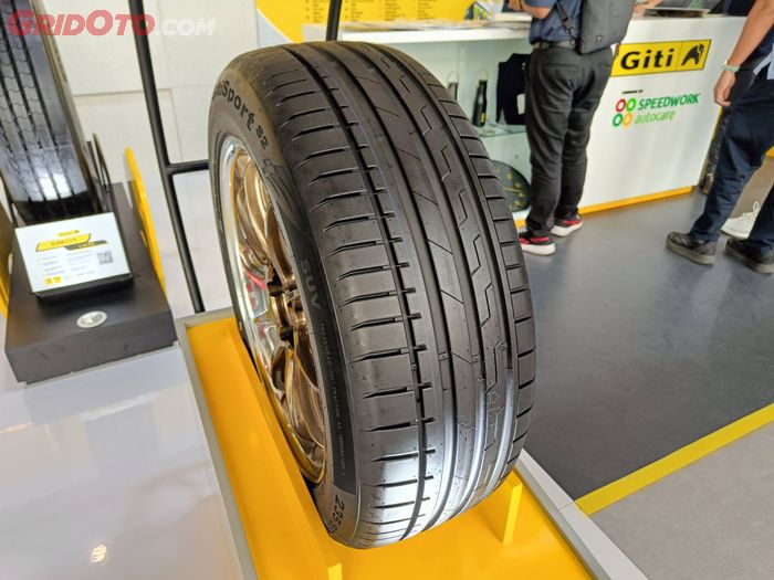 Baru Tahu, Ternyata Ini Keunggulan Ban Asimetris Untuk Mobil Listrik