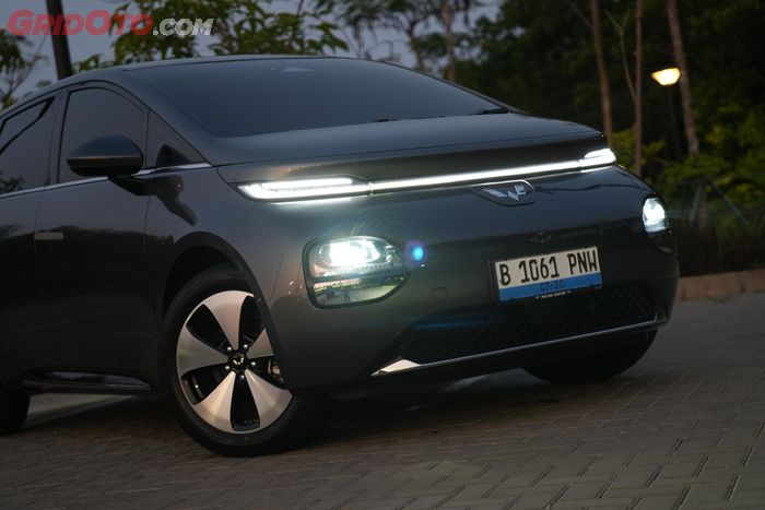 Ada Yang Canggih Di Lampu Wuling Cloud EV, Bantu Banget Di Malam Hari