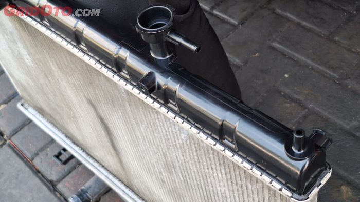 Efek Kerebus Coolant Bertahun-tahun, Ini Penyebab Upper Tank Radiator Bocor