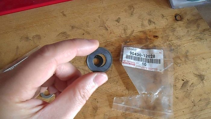 Oli Mesin Rembes di Lantai, Bisa jadi Penyebabnya Hanya Karena Ini