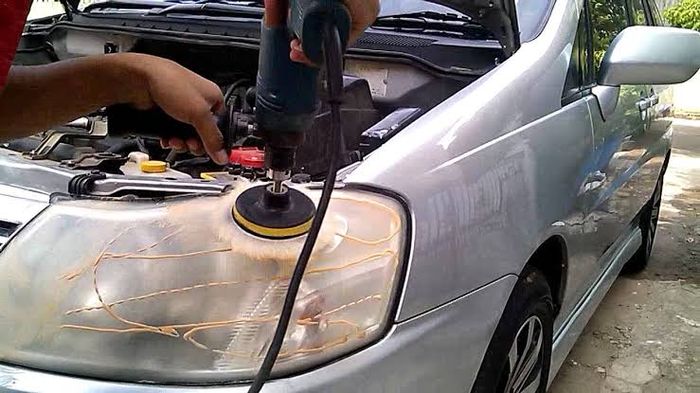 Bolehkah Mika Lampu Mobil Dipoles Berkali-Kali? Ini Jawabannya