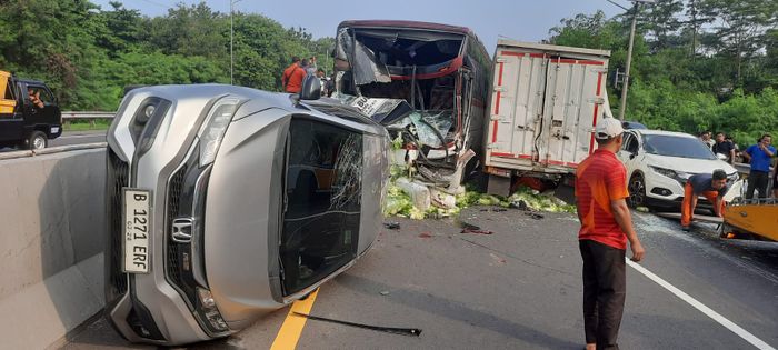 Jadi Penyebab Kecelakaan Beruntun Belum Tentu Wajib Ganti Rugi, Semua Tergantung Ini