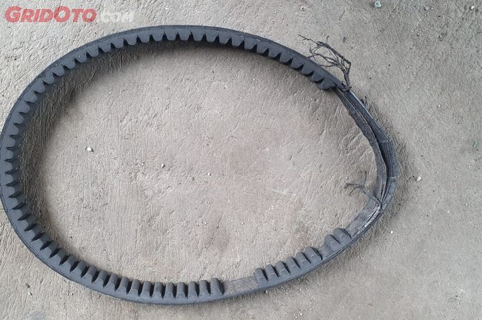 Ini Dampak V-belt Motor Matic Aus Masih Dipakai Terus Buat Ngojek