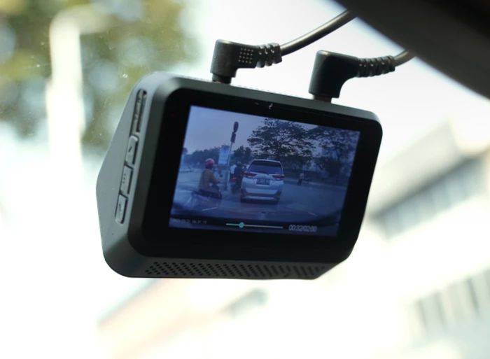 Jarang Diketahui, Ini Cara yang Tepat Buat Merawat Dashcam Mobil