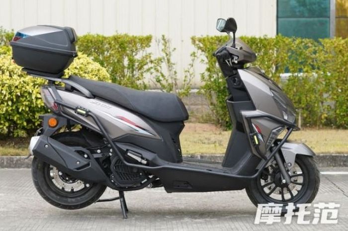 Power Mirip Vario 125, Bisa Jalan 400 Km Sekali Full, Motor Baru Ini Pas Buat Touring