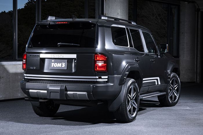 Ganteng Bener, Begini Penampakan Toyota Land Cruiser 250 Besutan TOM'S