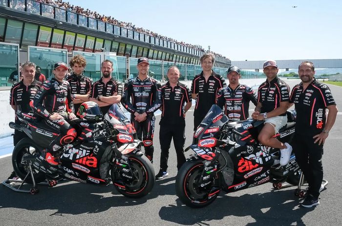 Muncul di Acara Aprilia, Ini Alasan Baju Balap Jorge Martin Sengaja Banget Beda Sendiri