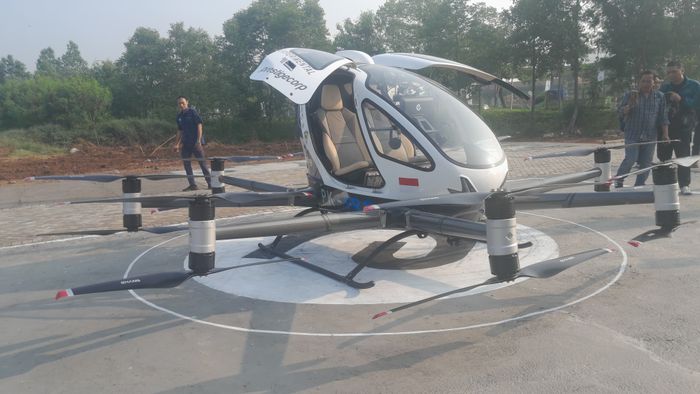 Taksi Terbang EHang 216-s Resmi Bawa Orang, Raffi Ahmad Jadi yang Pertama