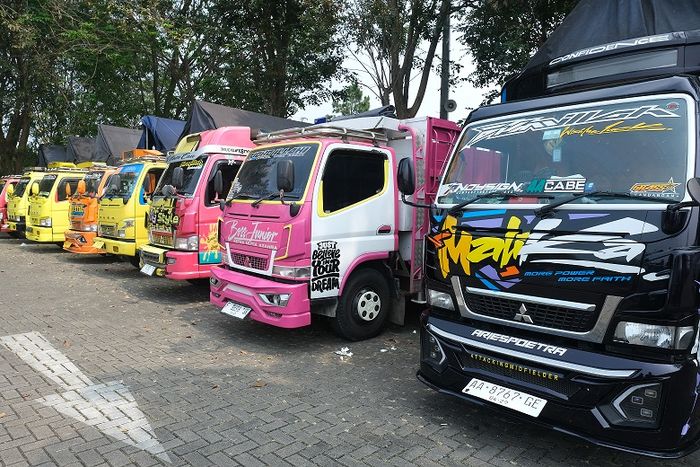 KTB Undang Ratusan Pecinta Truk Canter di GIIAS 2025, Gelar Community Gathering