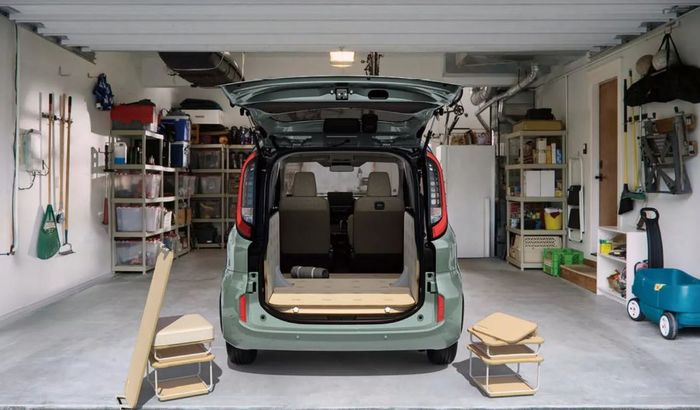 Uniknya Toyota Sienta Baru, Kabin Bisa Jadi Ruang Santai, Tempat Tidur, sampai Kantor Keliling