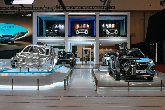 Bisa Lihat Fronx Terbelah, Ini Empat Hal Mengesankan di Booth Suzuki GIIAS 2025