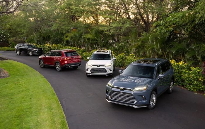 Versi Baru Kakak Toyota Kijang Innova Zenix Meluncur, Segini Harganya