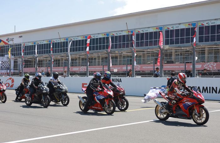 Diikuti Ratusan Biker, Begini Keseruan Honda Track Day di Sirkuit Mandalika