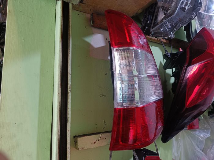 Mika Lampu Rem Kijang Innova Pecah, Ini Biaya Gantinya di Bengkel