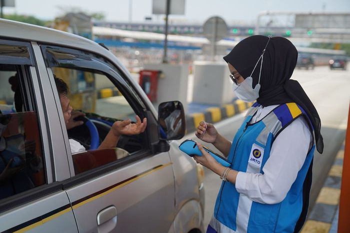 Saldo E-Toll Kurang Kena Denda, Begini Trik Lolos Dari Cekikan Sanksi di Gerbang Tol
