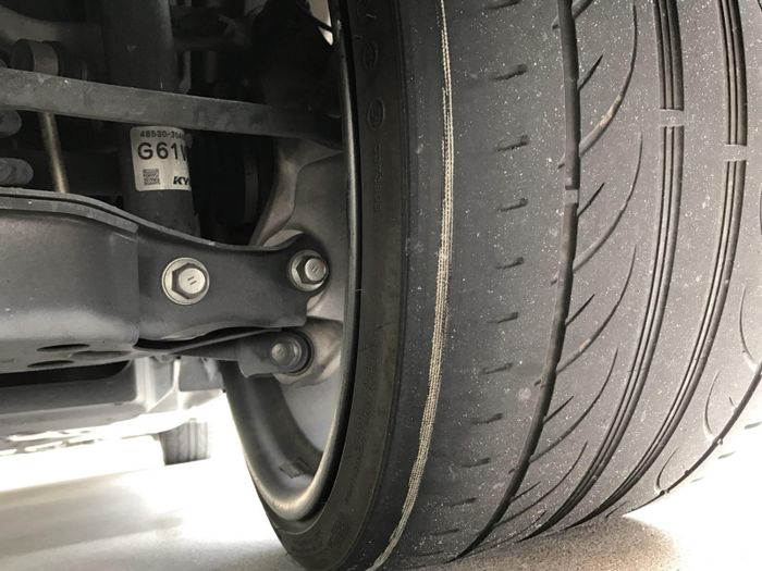 Biar Mudah, Begini Cara Yang Benar Merotasi Ban di Mobil Bekas