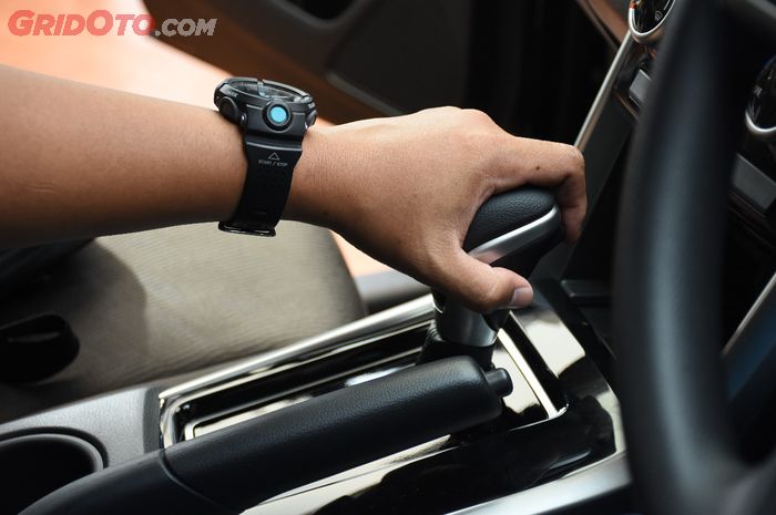 Ada Tekniknya, Begini Cara Engine Brake Mobil Matik Yang Benar di Turunan