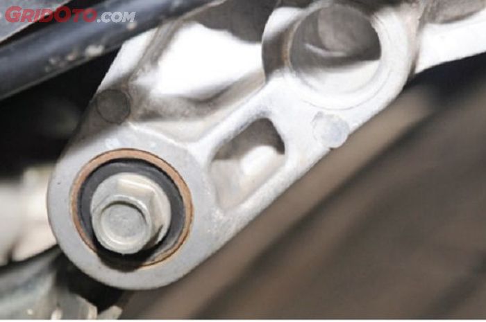 Segini Bengkel Spesialis Kasih Harga Ganti Engine Mounting Motor Matic