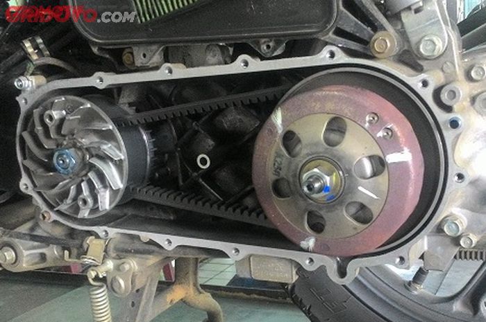 Inilah Dua Komponen Penyebab Mesin Motor Matic Tidak Bertenaga