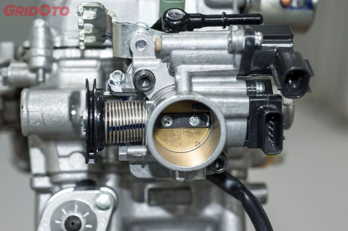 Ini Sebabnya Servis Throttle Body Motor Injeksi Harus Dilepas