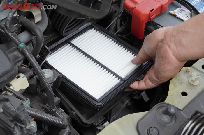 Hati-hati, Jarang Bersihkan Filter Udara Mobil Bikin Keluar Puluhan Juta