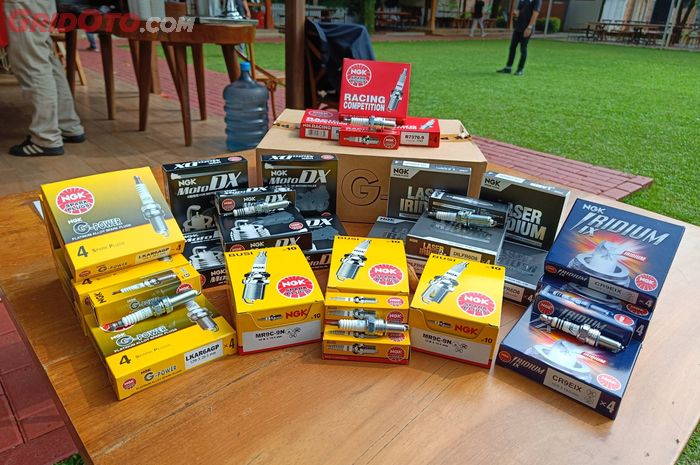 Pemilik Mobil Wajib Tahu, Ini Dampak Pakai Busi KW pada Mesin