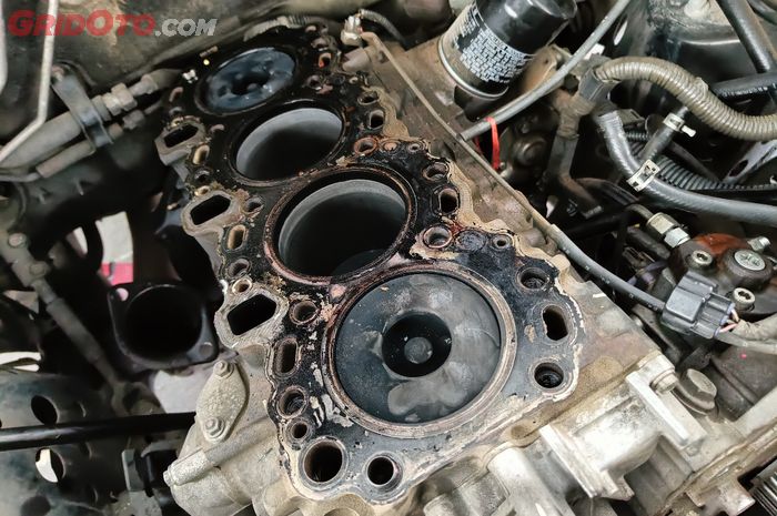 Ciri-ciri Mesin Mobil Sudah Waktunya Servis Besar, Pemilik Wajib Tahu