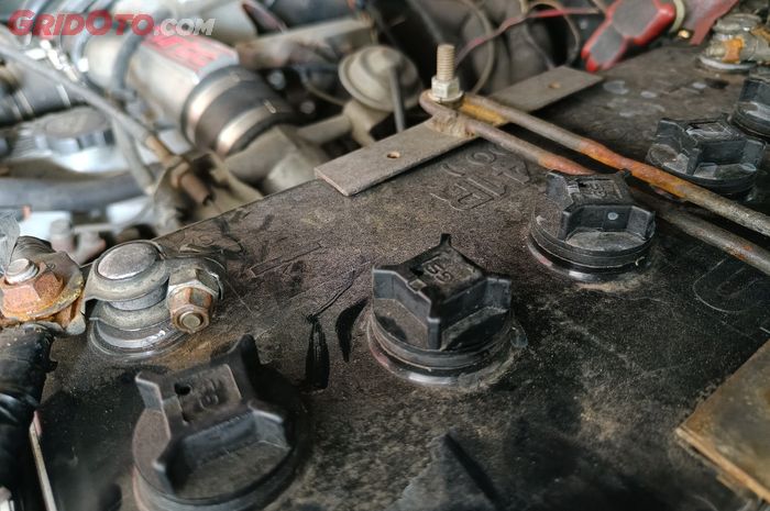 Kepala Aki Mobil Kendur Bikin Susah Starter, Ini Penjelasannya