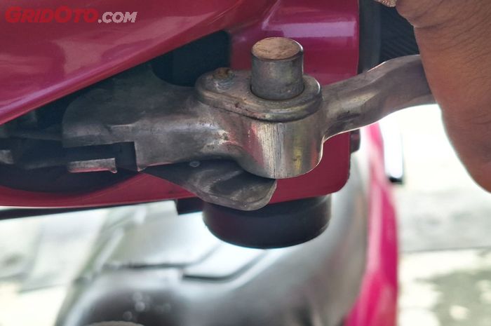 Biar Nggak Ribet, Yamaha Mio Bisa Pasang Parking Brake Lock Punya Adiknya