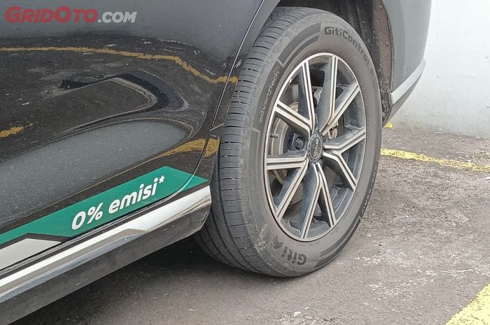 Begini Cara Ampuh Cegah Flat Spot Akibat Mobil Parkir Terlalu Lama