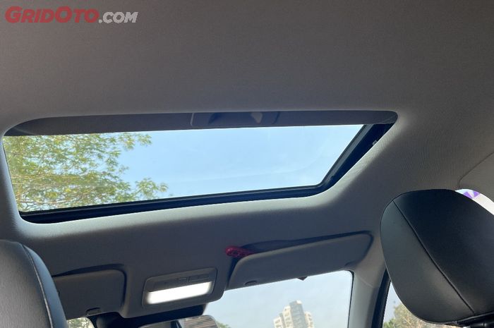 Akhirnya Tahu, Bedanya Panoramic Sunroof Dengan Panoramic Roof