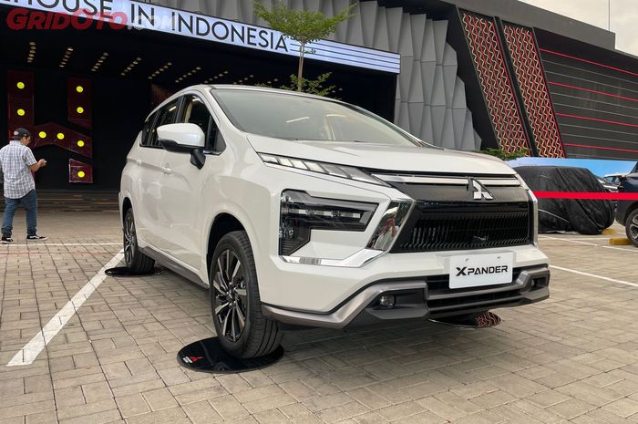 Murah Mana Harga Xpander Facelift 2025 vs Toyota Avanza dan Veloz? Ini Perbandingannya