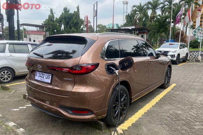 Baterai Full, Mazda CX-80 PHEV Bisa Sampai Tempat Ini Gak Pakai Bensin
