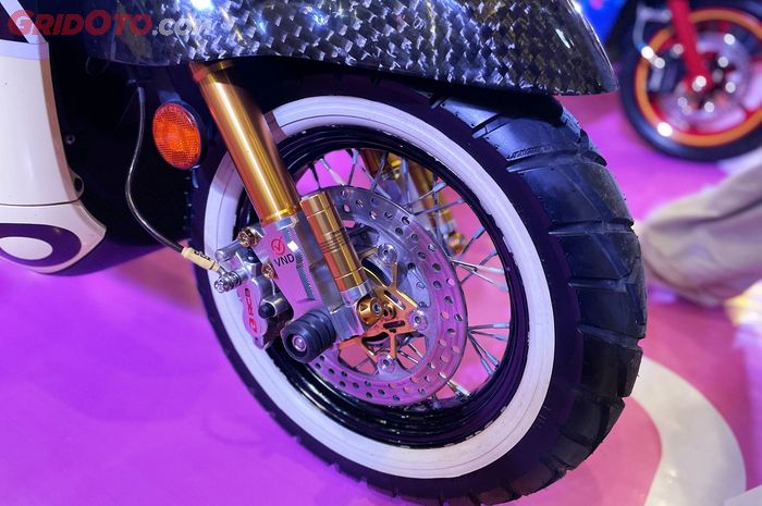 Gampang! Begini Caranya Pasang Ban Tubeless di Pelek Motor Jari-jari