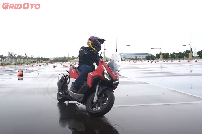 Cara Bikin Tarikan Honda ADV 160 Kondisi Standar Jadi Lebih Enteng