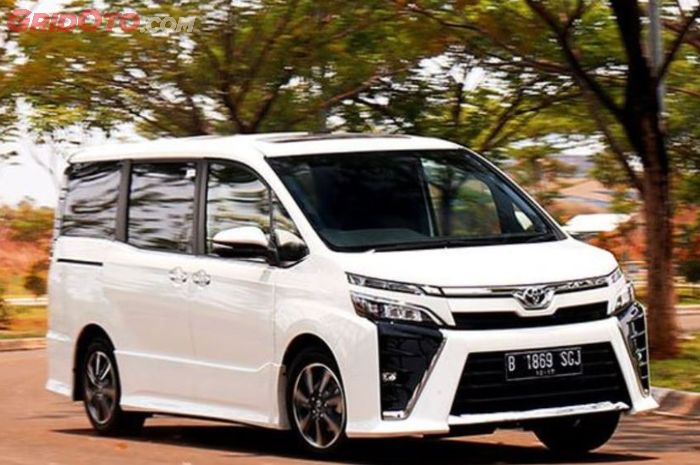 Toyota, Toyota Voxy, Mobil Bekas Ramah di Kantong Bernuansa Mewah, Segini Kisaran Harga Toyota Voxy 2017