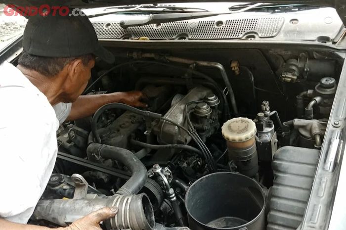 Pemilik Wajib Ngerti, Cara Mudah Periksa Kondisi Mesin Mobil Diesel