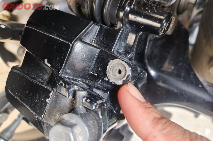 Sering Kejadian, Segini Biaya Bubut Baut Nepel Kaliper Rem Patah