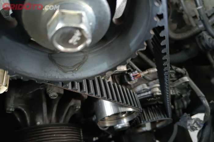 Berapa Sih Usia Pakai Timing Belt Mobil? Ganti Sebelum Putus di Jalan