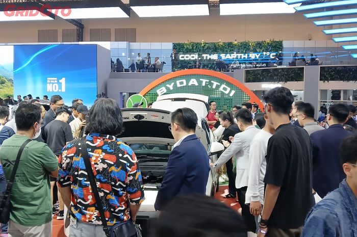 Ratusan Sales Dikerahkan Untuk Atto 1 di GIIAS, Ini Penjelasan BYD