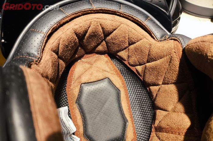 Biar Awet, Begini Cara Simpel Merawat Inner Helm Berbahan Suede