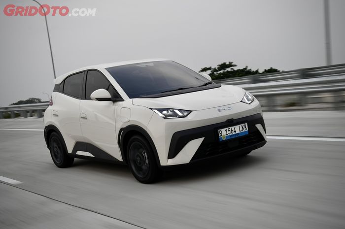 Harga Beda Tipis Sama LCGC, Tapi BYD Atto 1 Unggul Di Fitur Ini