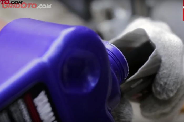 Harus Tahu, Ini Efek Samping Motor Bekas Pakai Oli Mesin Diesel