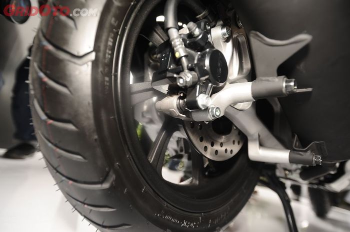 Selain Pakem, Ini Bedanya Rem Belakang Cakram Dengan Rem Teromol di Motor