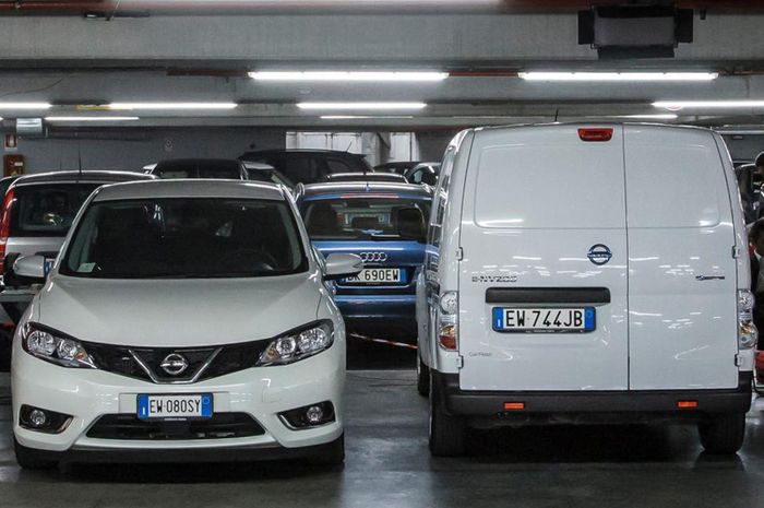 Perlu Tahu, Pihak Ini yang Harus Tanggung Jawab Kalau Mobil Rusak saat parkir